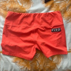 Fleo shorts Sz XL